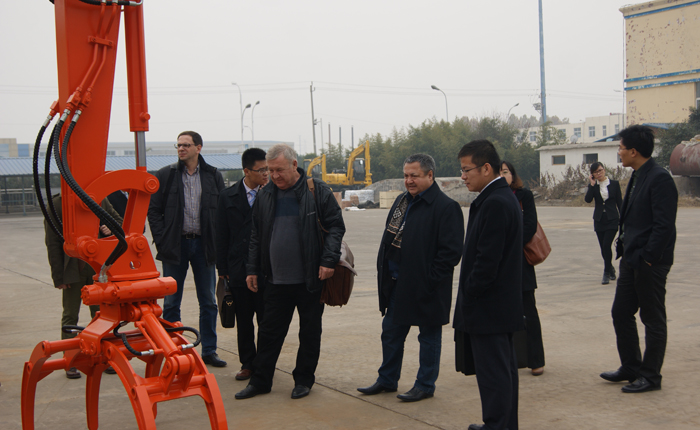 俄羅斯客戶訪問沃爾華集團