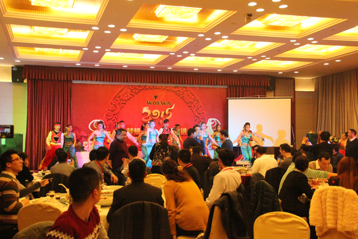 山東沃爾華工程機械有限公司隆重舉行2015年代理商年會 山東沃爾華工程機械有限公司隆重舉行2015年代理商年會