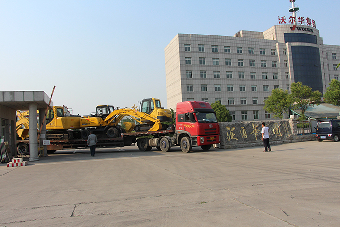 沃爾華集團(tuán)10臺輪式挖掘機(jī)順利出口秘魯 沃爾華集團(tuán)10臺輪式挖掘機(jī)順利出口秘魯