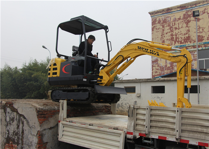 沃爾華小型挖掘機助推國家新農(nóng)村建設