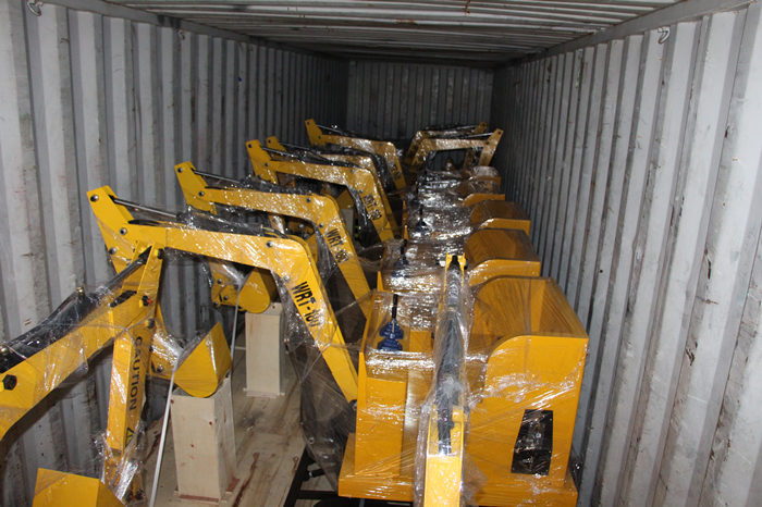 熱烈祝賀沃爾華集團首批200臺兒童挖掘機順利出口歐洲 熱烈祝賀沃爾華集團首批200臺兒童挖掘機順利出口歐洲