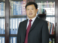 沃爾華集團董事長楊慎偉：轉型謀發展 創新求突破