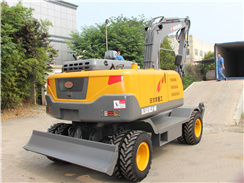 沃爾華集團2臺挖掘機裝車出口馬來西亞