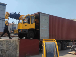 沃爾華輪式挖掘機汽車起重機出口中東地區