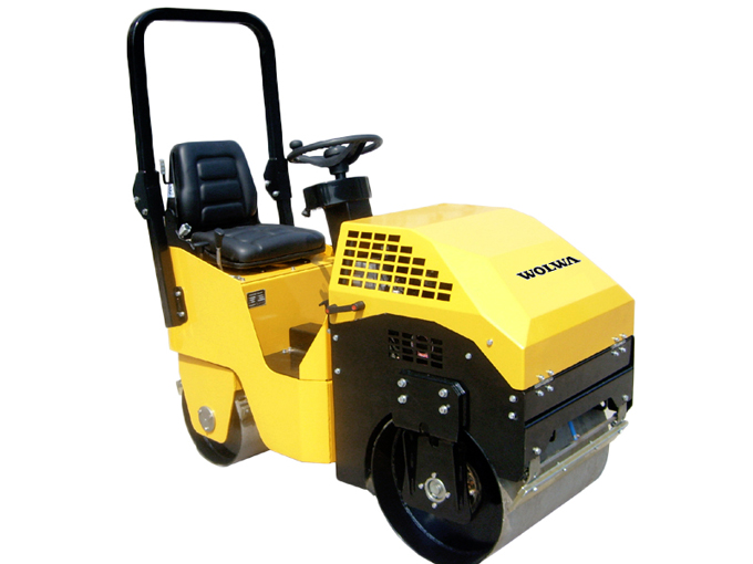 GNYL41C駕駛式壓路機產品實物圖